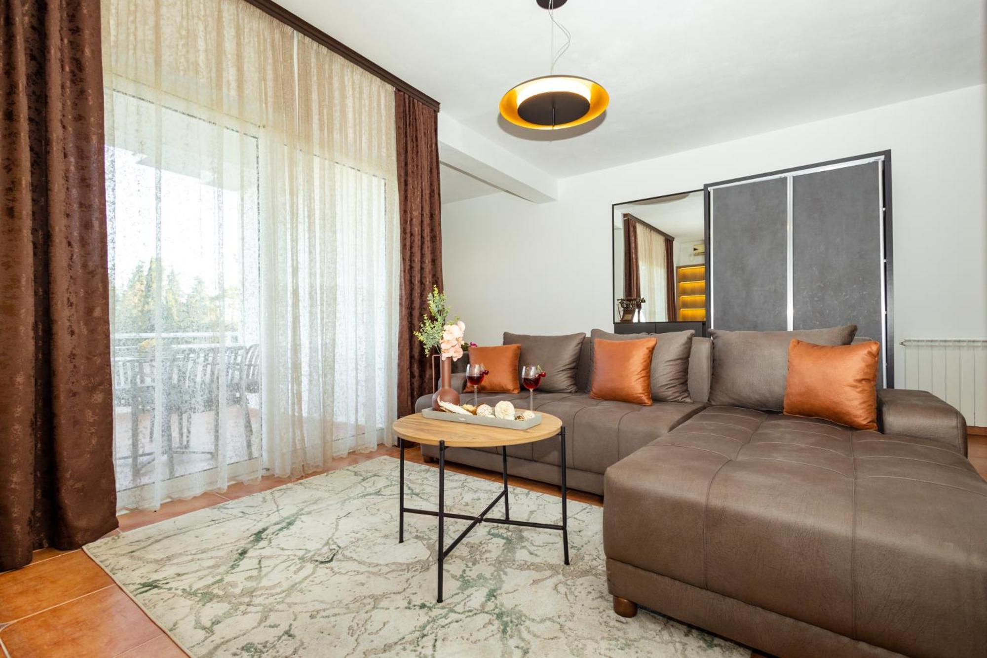 Apartments Gucci Улцинь Номер фото